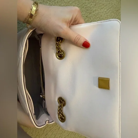 Tory Burch Blush Quilted Kira Shoulder Bag - Picture 8 of 9